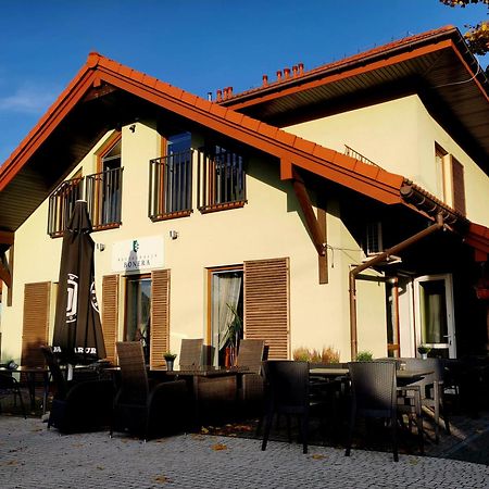 Gosciniec Pod Lilijka Hotel Podzamcze  Exterior photo